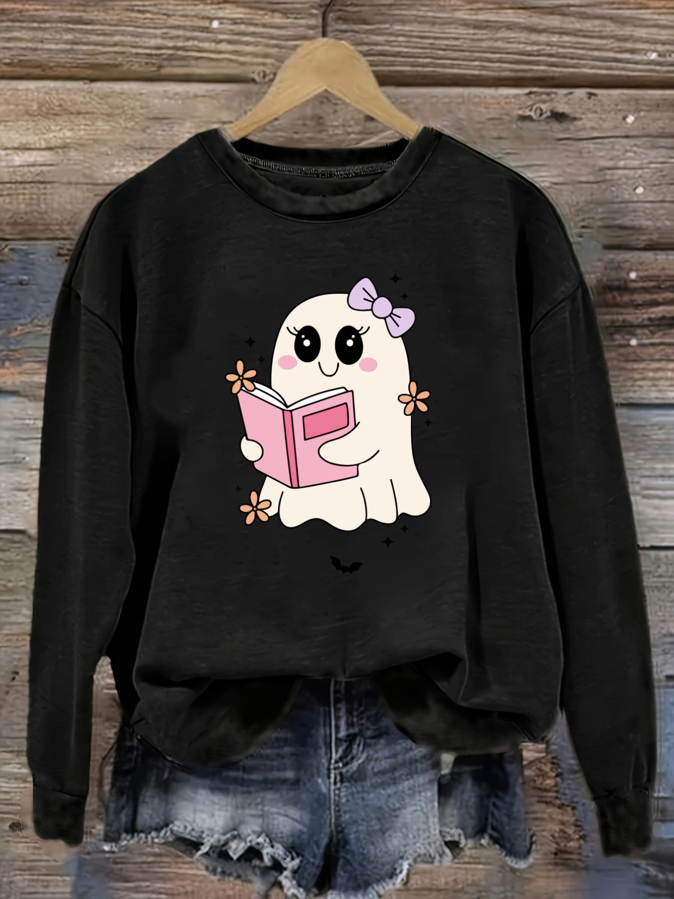 レディースカジュアル長袖クルーネックTシャツ、かわいいゴース - Books のレビューと価格