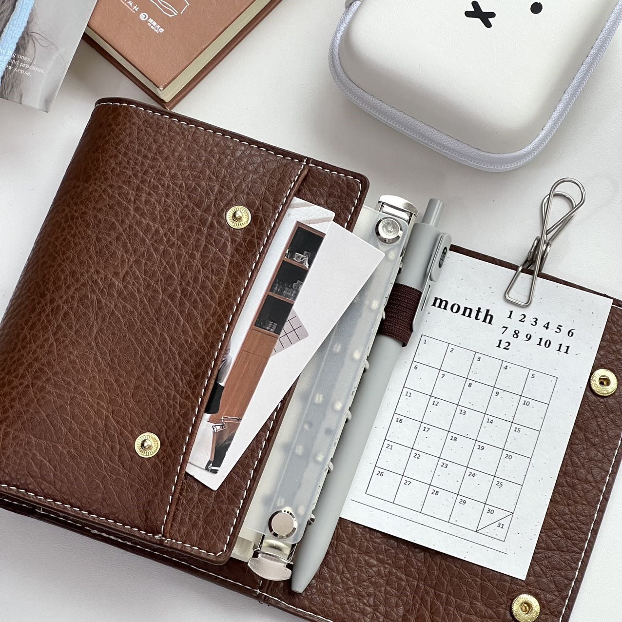 A7 三つ折り ワンサイズ レトロ ソフトレザー ブラウン  - Vintage Leather Journal Notebook のレビューと価格
